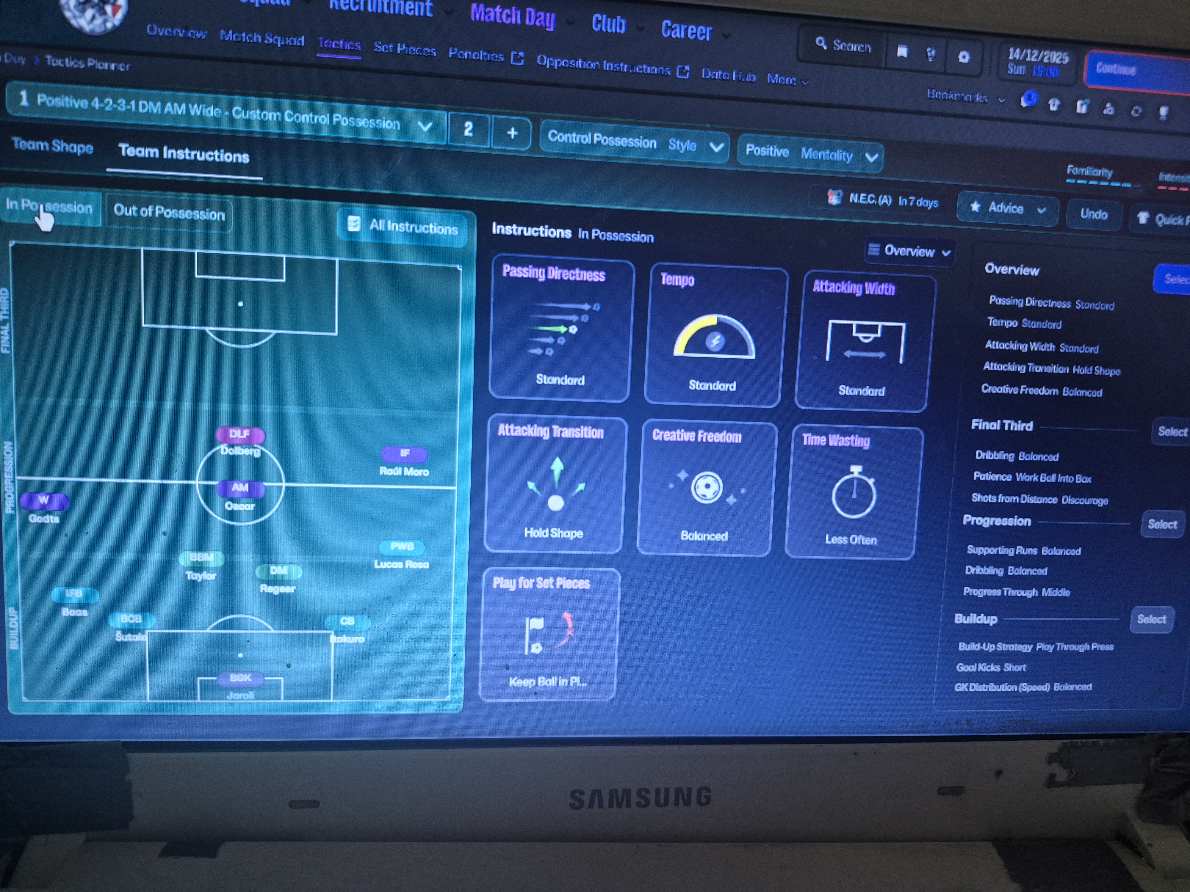 4-2-3-1 AM Wide tactic