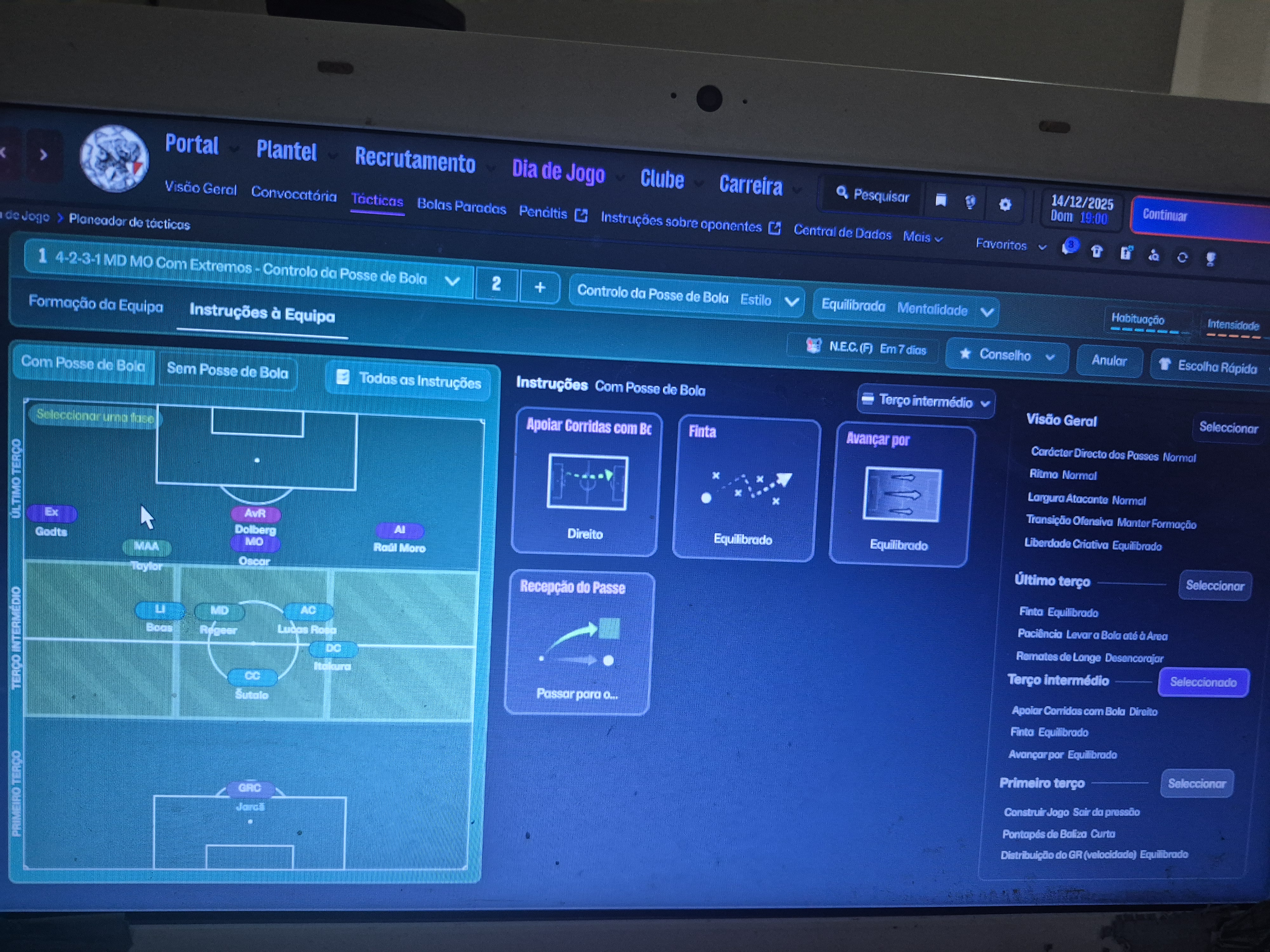 4-2-3-1 Wide tactic screenshot